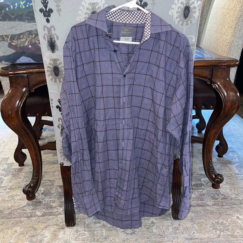 Men’s button down dress shirt